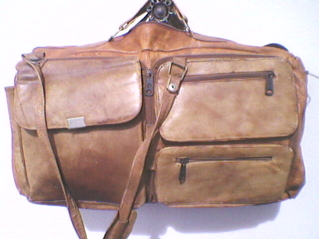 Londrina-malas e bolsas  diversas – usadas 43-98452-9185