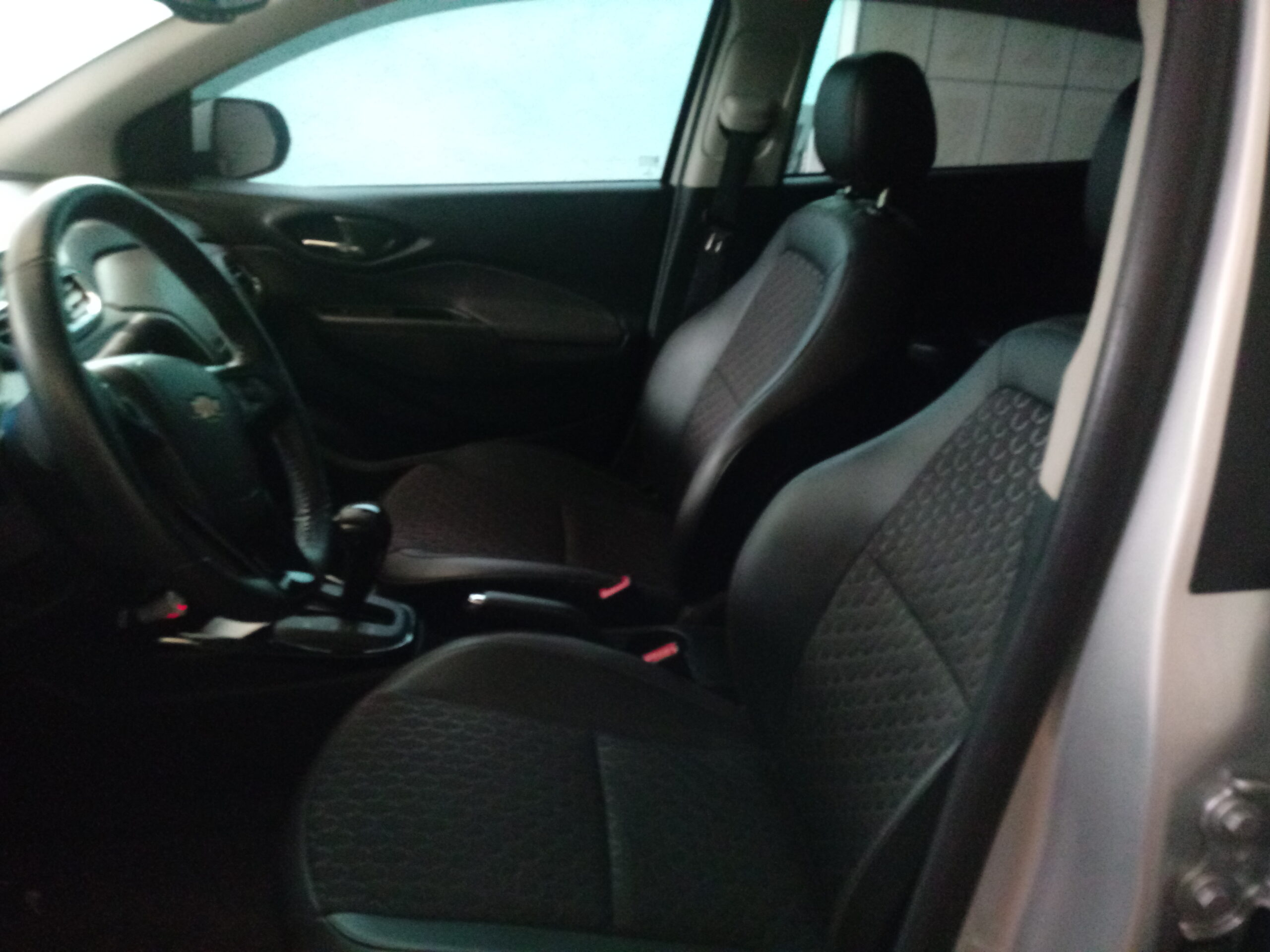 Prisma LTZ Automático Prata 2018