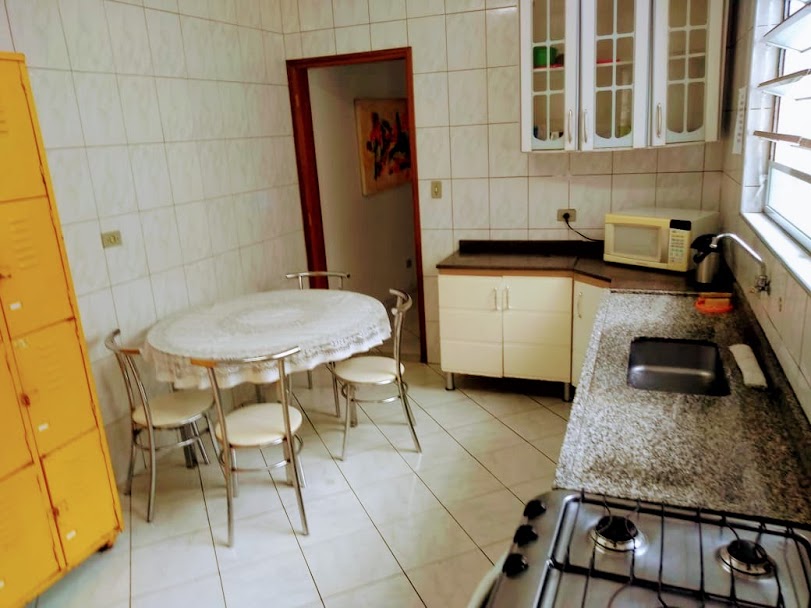 Pensão em São Paulo bairro da Saúde com vagas compartilhadas para rapazes