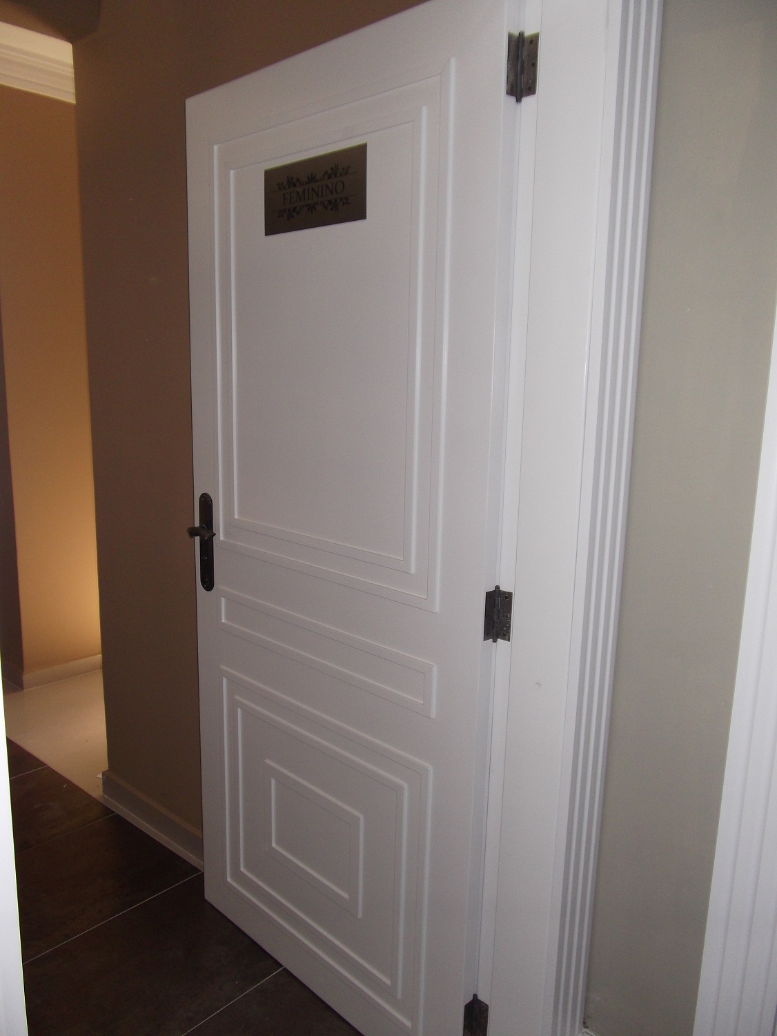 Portas Phanda a solução perfeita para sua obra!