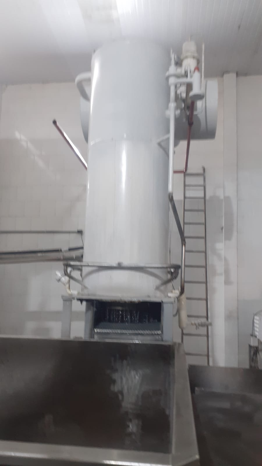 Máquina de gelo em cubos industrial GT10 marca ACNM 12 ton\24 horas