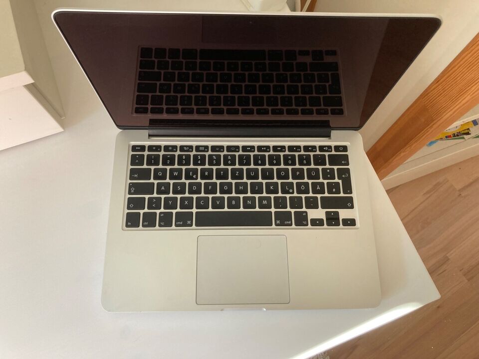 Apple MacBook Pro 13 128 GB SSD Intel i5 Dual Core 2 70 GHz 8 GB