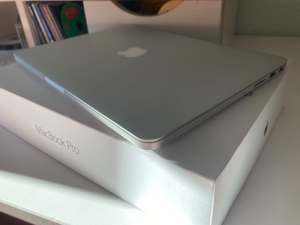 Apple MacBook Pro 13 128 GB SSD Intel i5 Dual Core 2 70 GHz 8 GB