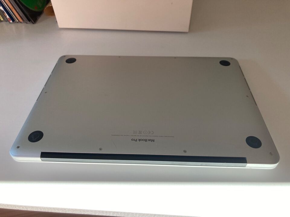 Apple MacBook Pro 13 128 GB SSD Intel i5 Dual Core 2 70 GHz 8 GB